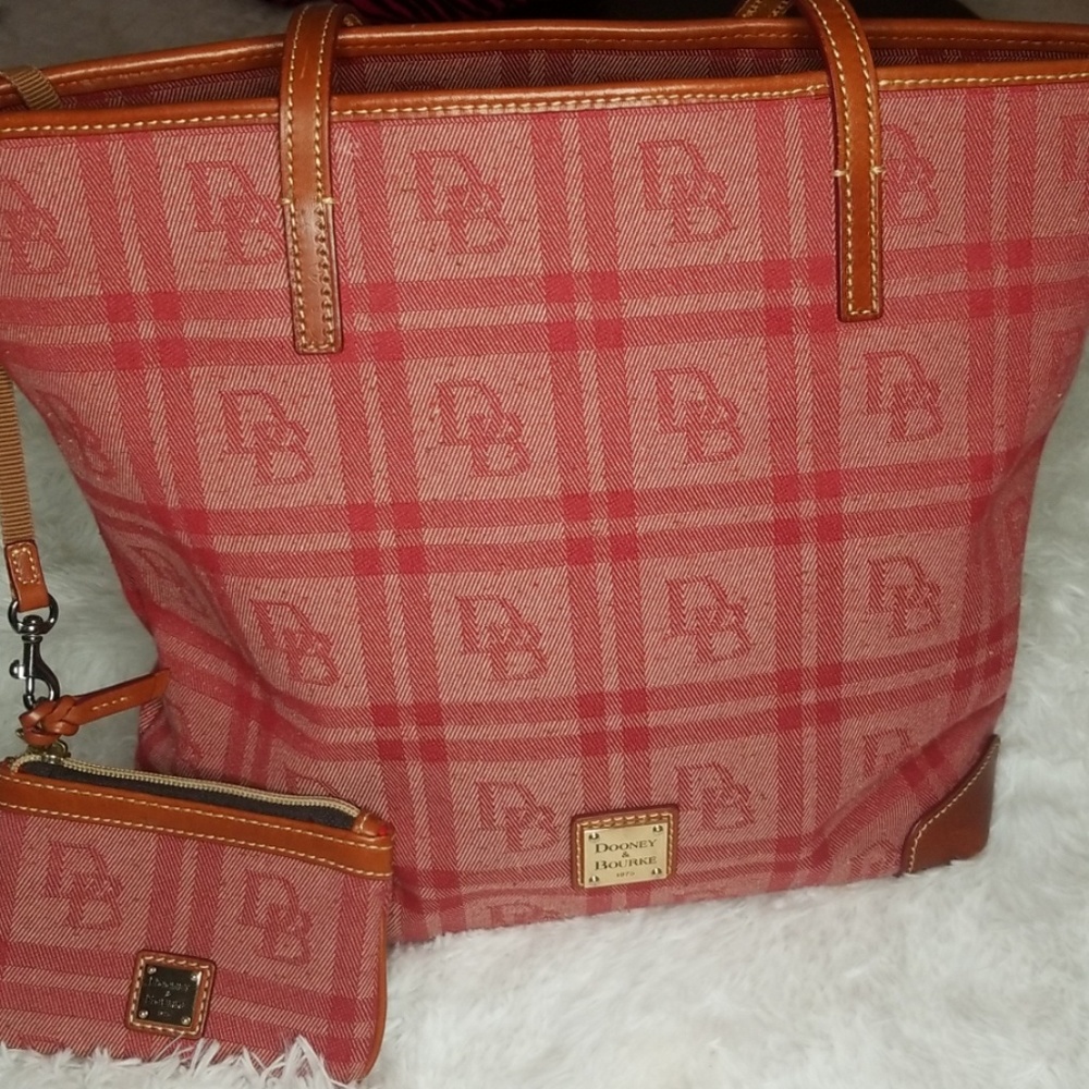 Dooney&Bourke purse set